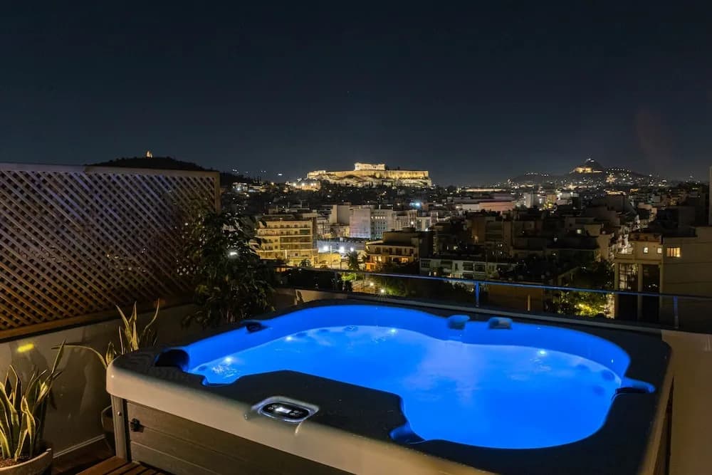 Acropolis Sky Retreat Jacuzzi 3BR Maisonette - photo 16