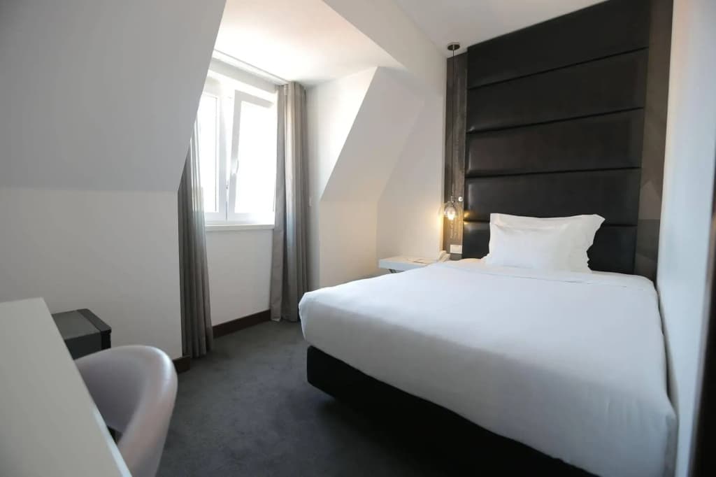 Lisboa Carmo Hotel - photo 4