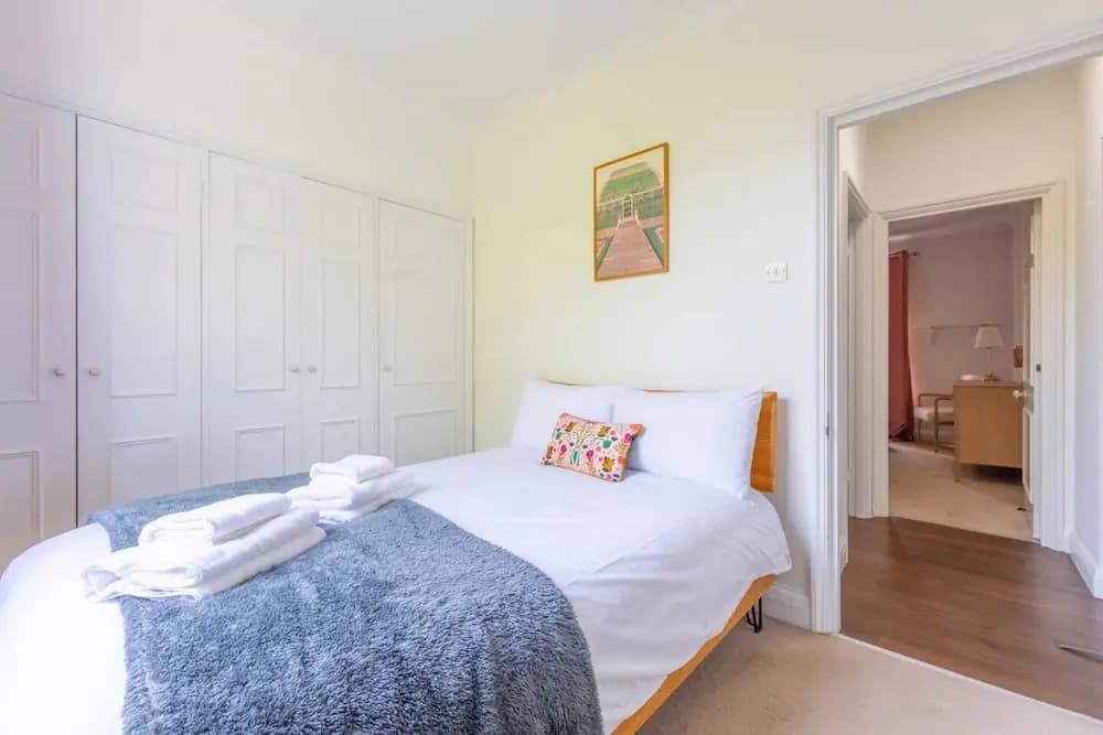 Charming & Central 2BD Flat - Islington - photo 2