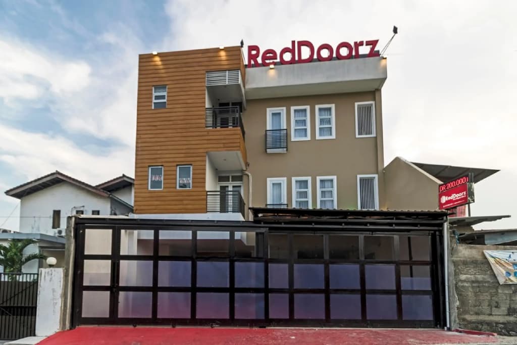 RedDoorz Plus @ Cipete Damai - photo 1