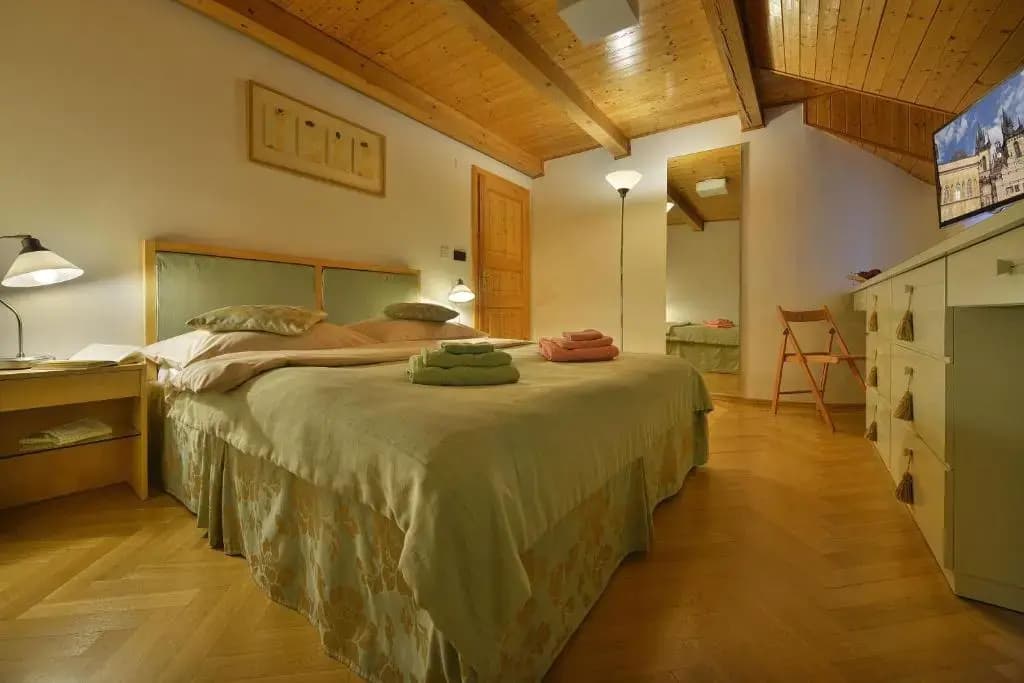 Old Town Apartments Tyn - photo 2