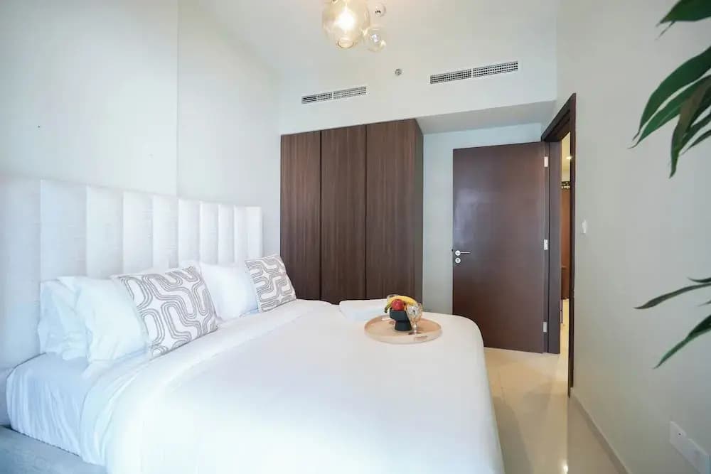 KeyRock - Chic 2BR Escape with Pool - photo 4