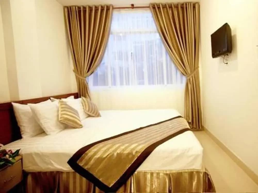 Sunny Hotel Ho Chi Minh - photo 5