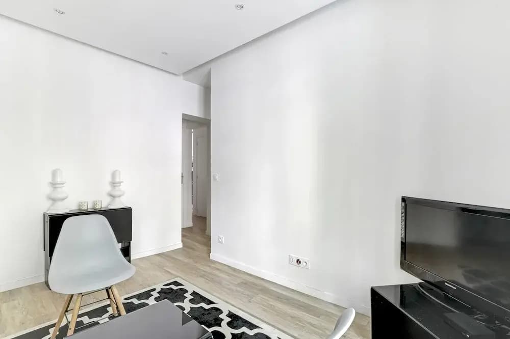 Pick A Flat's Menilmontant Pyrenees - photo 6