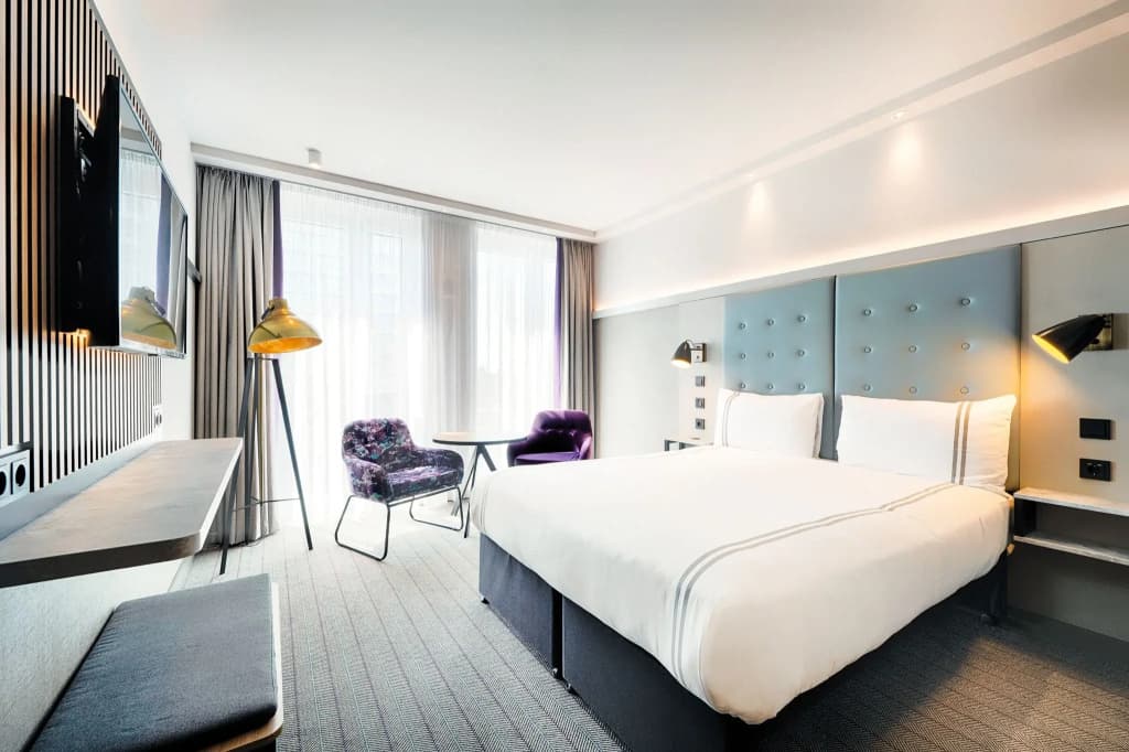 Premier Inn Berlin Alexanderplatz Hotel - photo 33