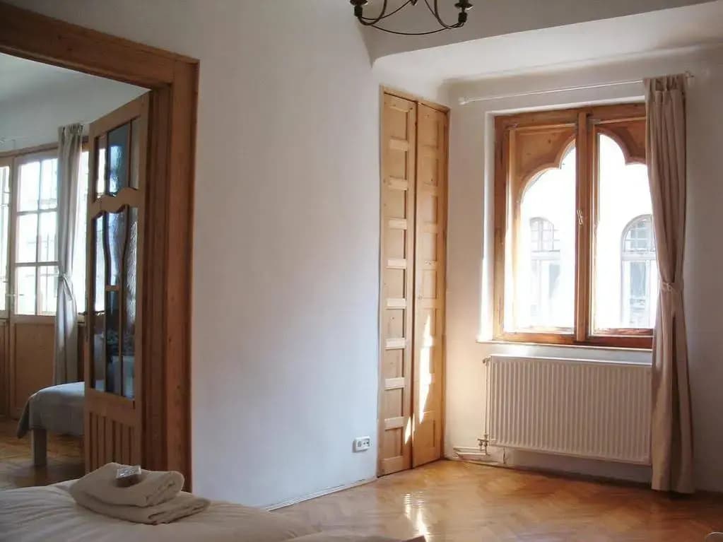Opera Apartments - photo 2