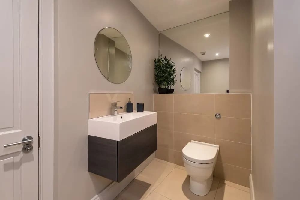 JOIVY Super Central Luxury Edinburgh Apartment - photo 9