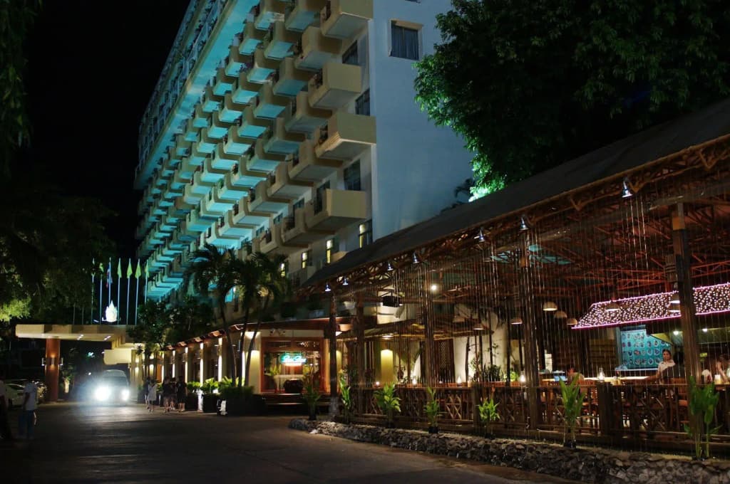 Golden Beach Hotel Pattaya - photo 15