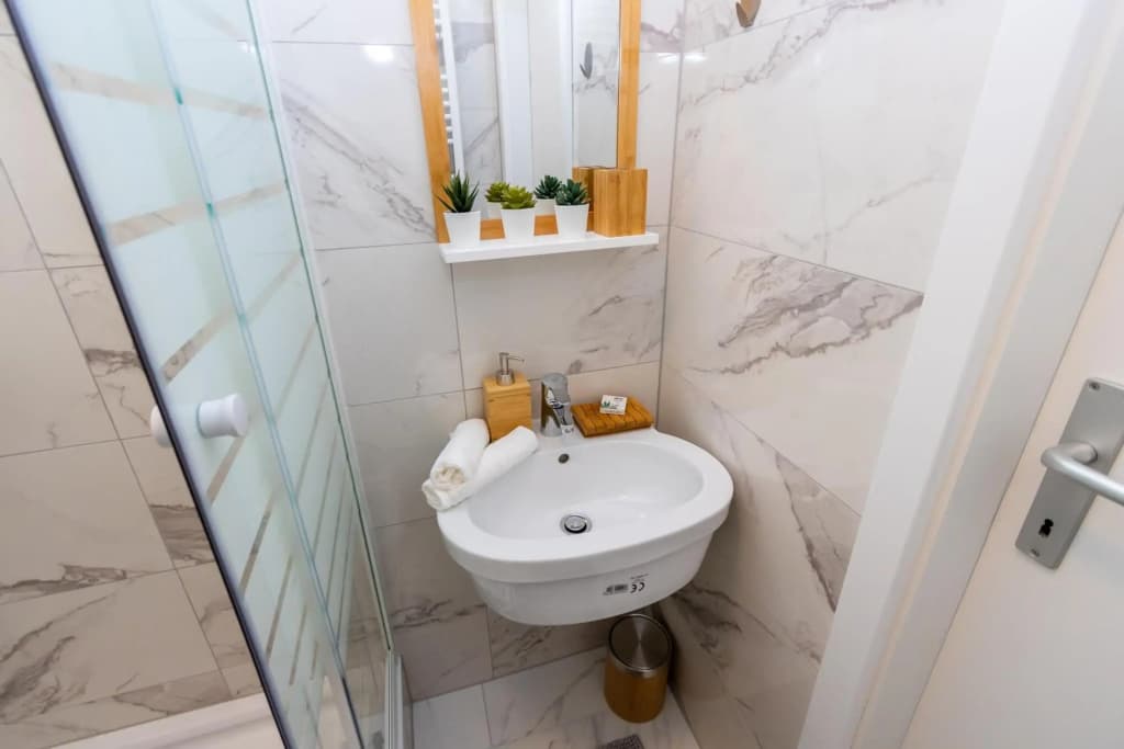 Radiant Premium Apartments - Funfhaus - photo 9