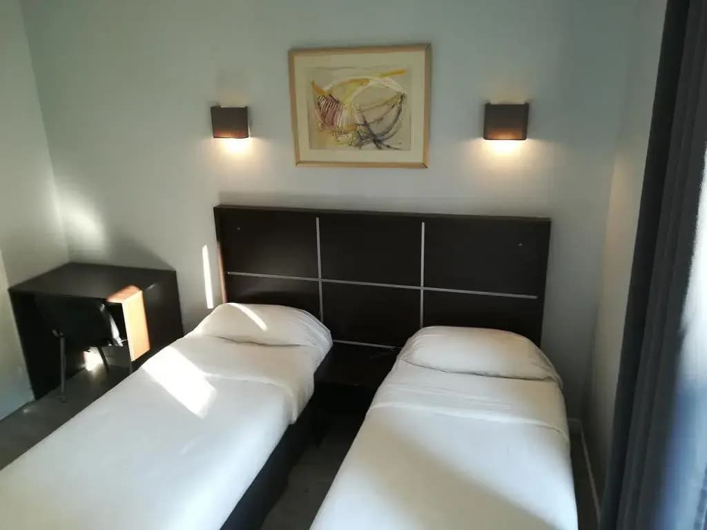 Hôtel Du Globe 18 - photo 9