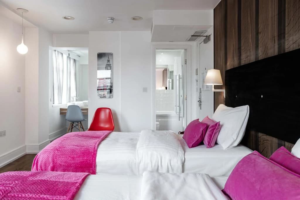 The Whitechapel - photo 21