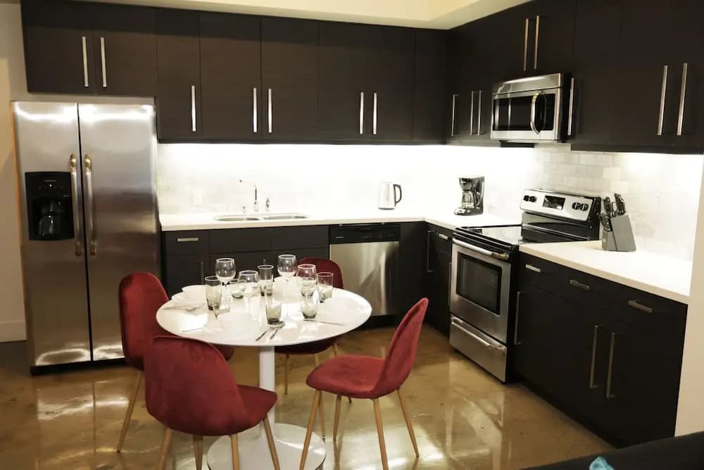 Downtown Lofty Suites - photo 18