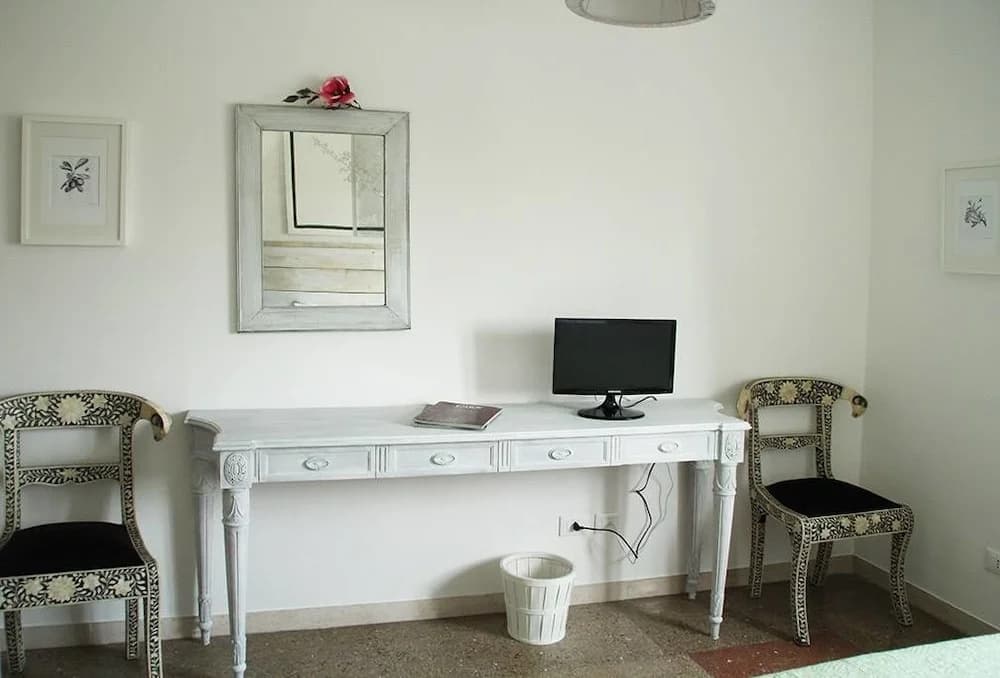 B&B In White - photo 5