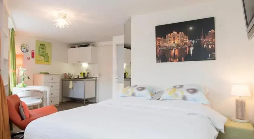 Sir Nico Bed and Breakfast - photo 1