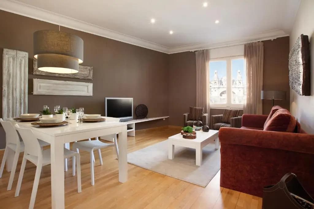 Enjoybcn Coliseum Apartments - photo 3