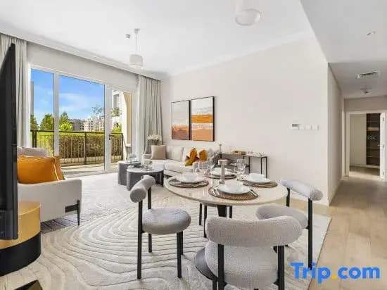 Stylish 2BR with Beach Access - photo 2