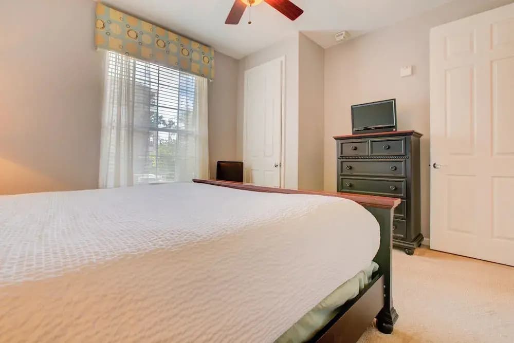 Lakefront Luxury - photo 2