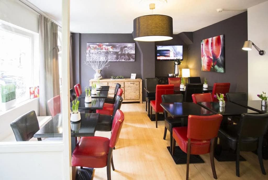 Quentin Museum Square Hotel - photo 18