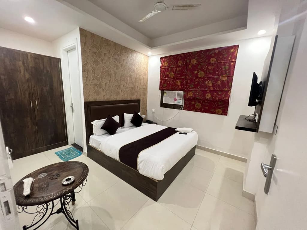 Ssd Plaza Hotel - photo 5