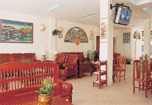 Thaweewong Guesthouse - photo 8