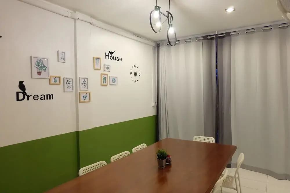 Manii Hostel Asoke - photo 12