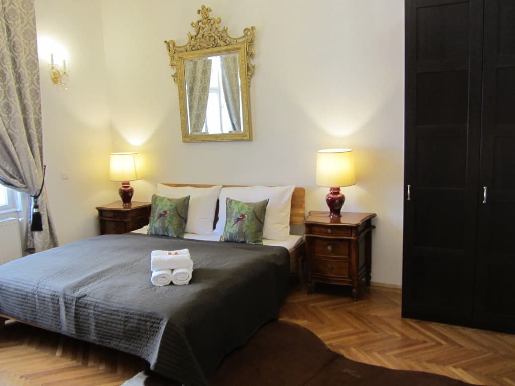 7th Heaven Vienna Center Apartments - photo 2