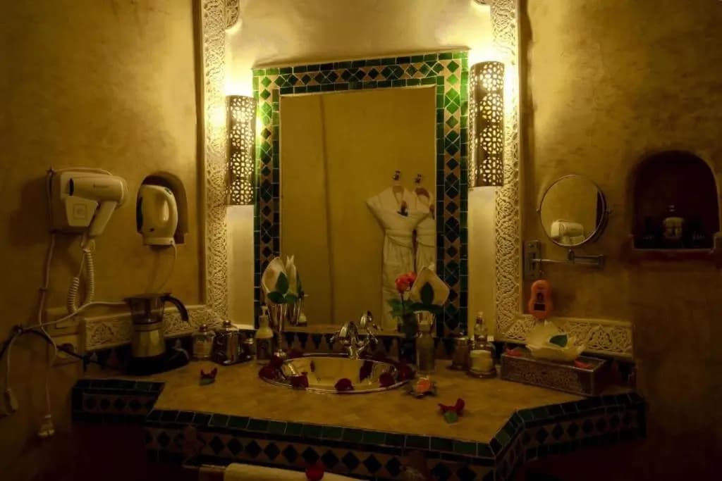 Room in B&B - Riad Anabel - Chocolat Double Room - photo 9