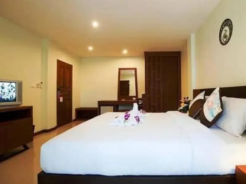 Deva Suites Patong - photo 4