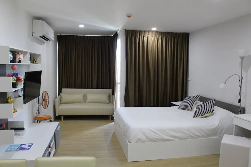 Ozone Condotel Apt 716 - photo 5