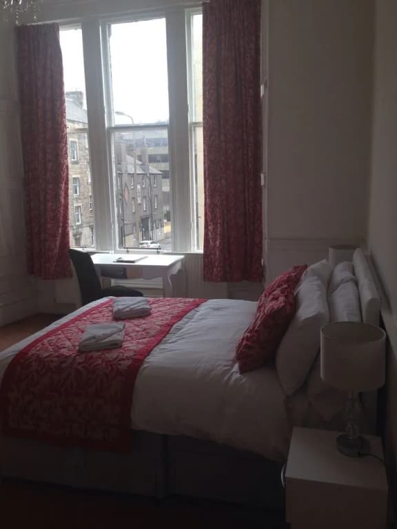Ailsa Guest House - photo 4