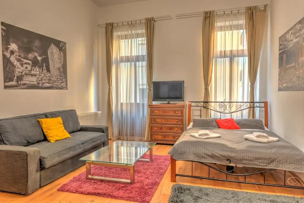 Central Capital Apartments - photo 5