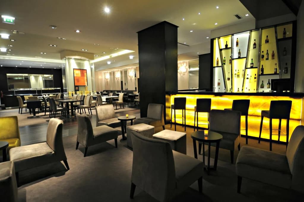 Czar Lisbon Hotel - photo 18