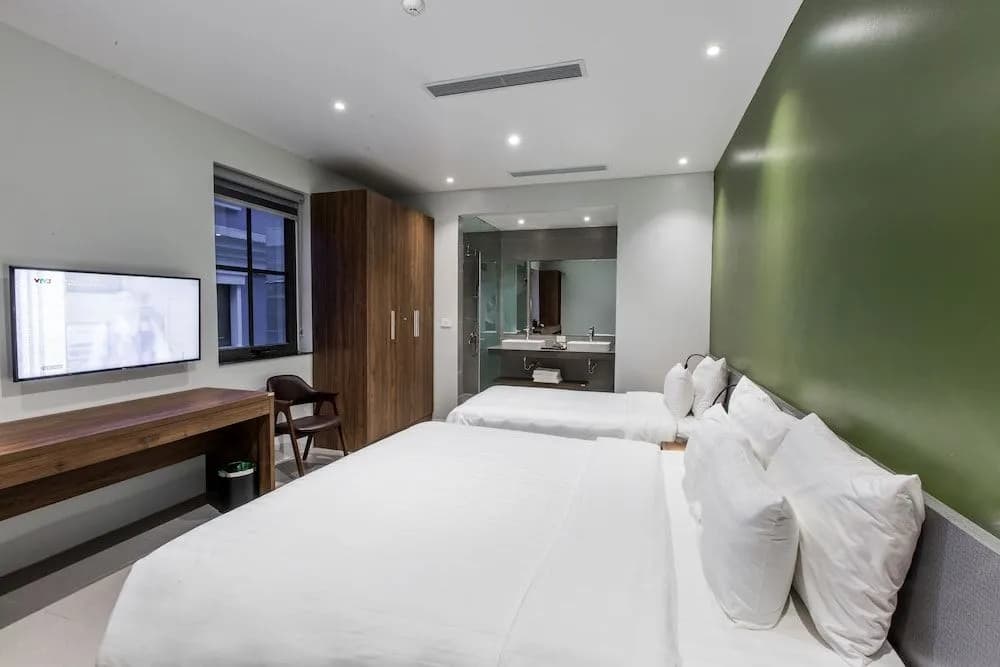 The Twin Hotel - photo 3