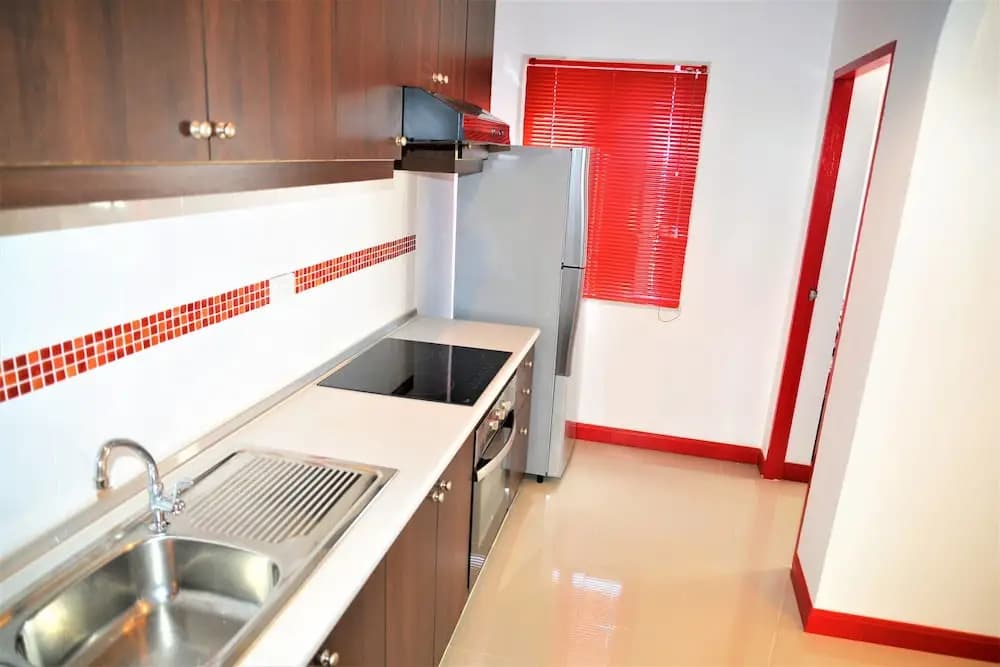 Luxury 1 bed Corner Condo - photo 12