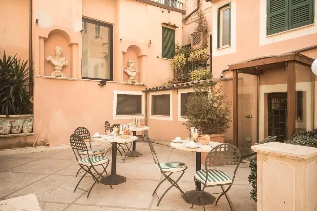 Hotel Donatello - photo 13