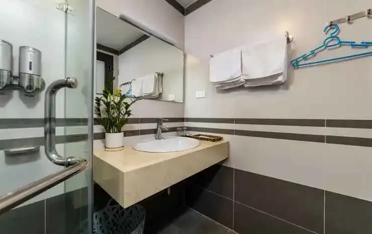 YR Hotel & Apartments - photo 36