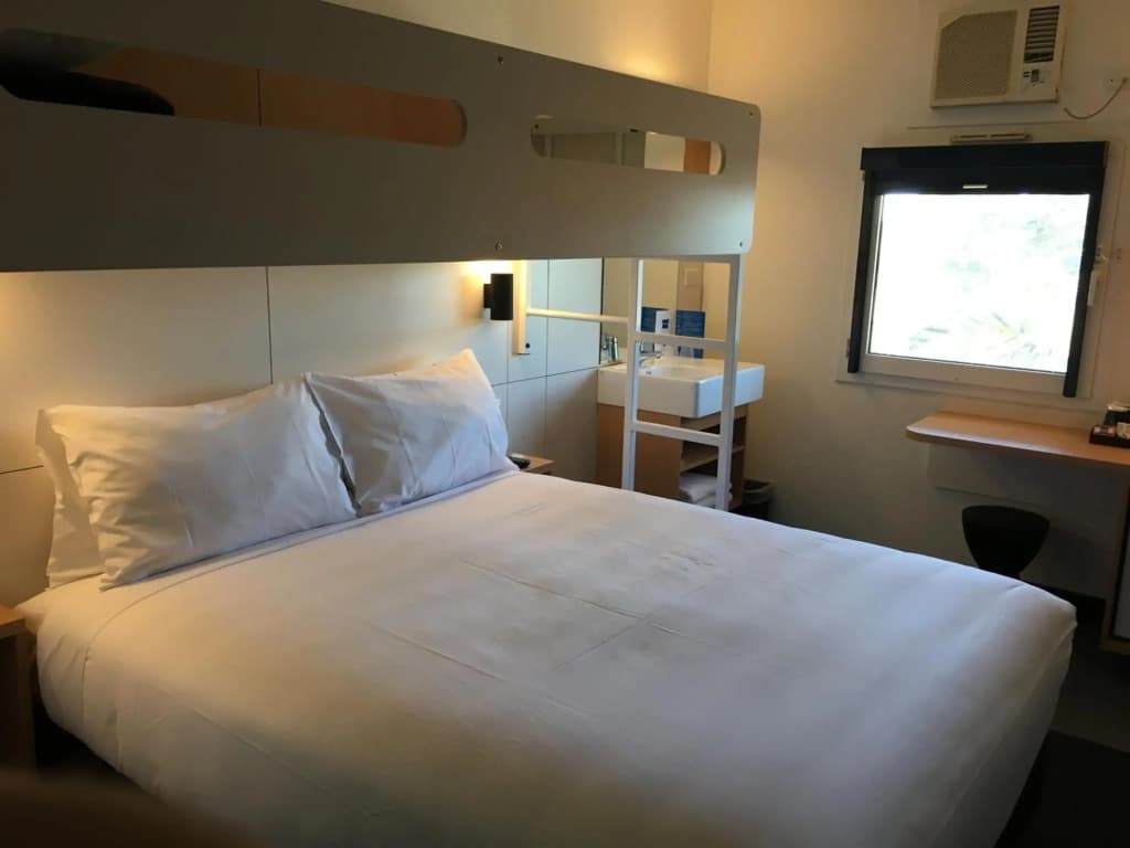 ibis budget Enfield - photo 3