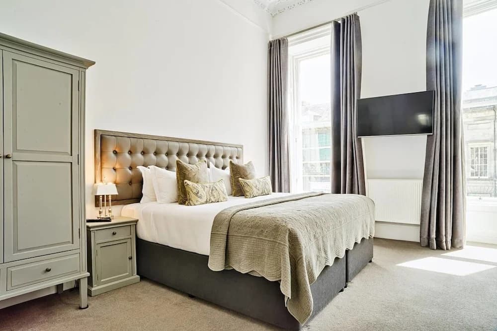 JOIVY Luxury George Street Apartments: Edinburgh Suite - photo 3