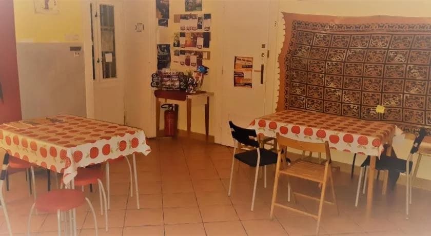 Oleander Hostel - photo 15