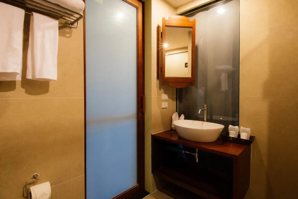 The Pat Hotel - photo 8