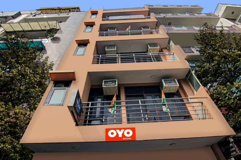 OYO Flagship 70255 Star Light Inn - photo 1