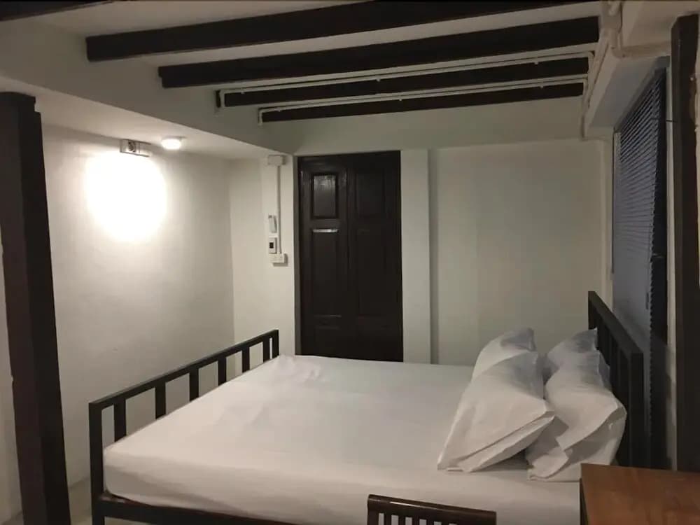 Hidden Sleep Lodge - photo 5