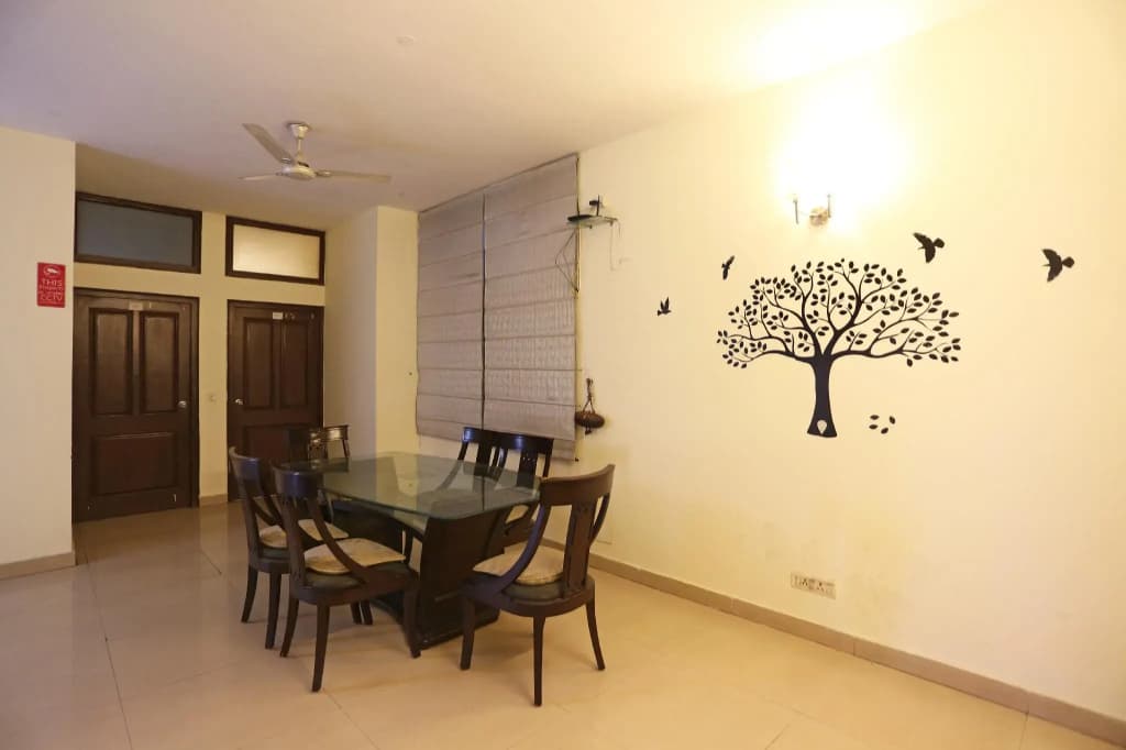 OYO DEL353 Murti Palace BED & BREAKFAST (Under the scheme of All India ) - photo 2