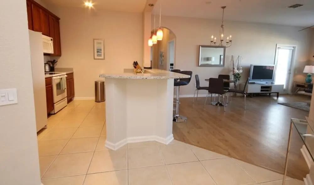 Executive Penthouse 3 Bedroom Condo by RedAwning - photo 10