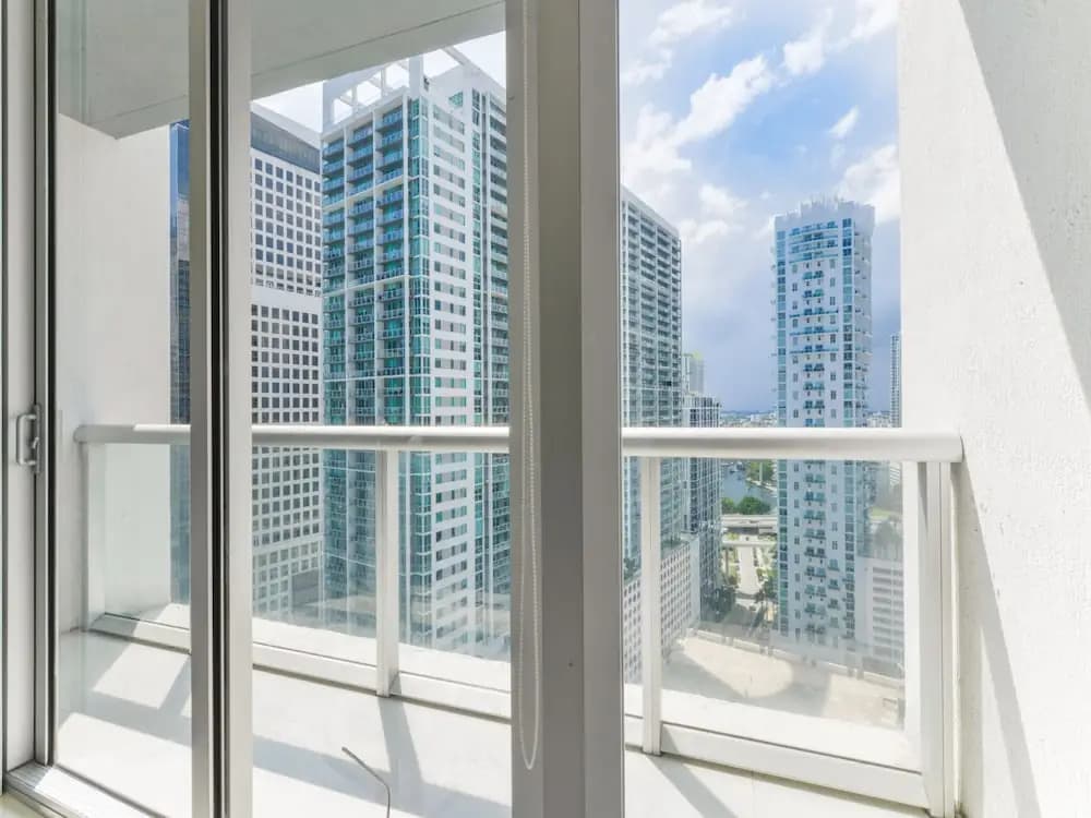 Icon Tower 3 - photo 8