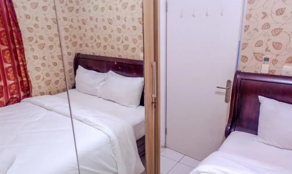Strategic Menteng Square Apartment - photo 3