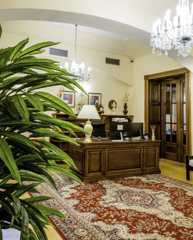 Fleur De Lis Hotel - photo 12