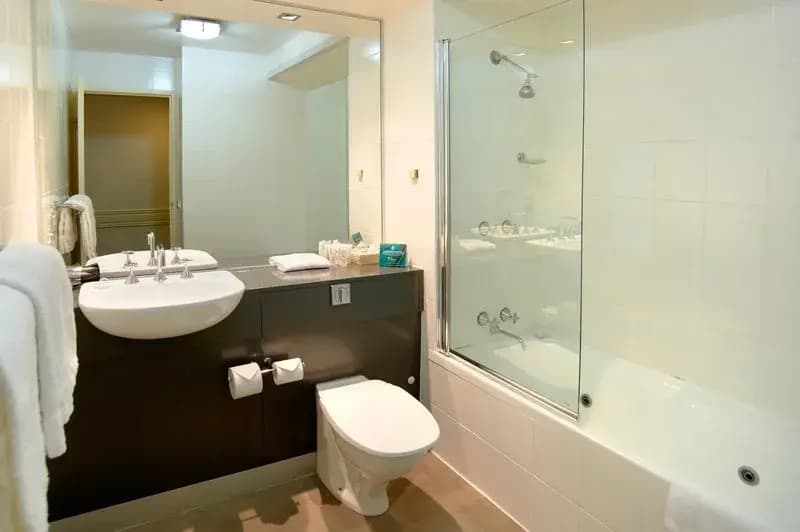 Quality Suites Beaumont Kew - photo 7