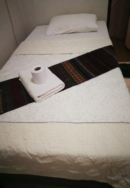 Ampawan Guesthouse - photo 4