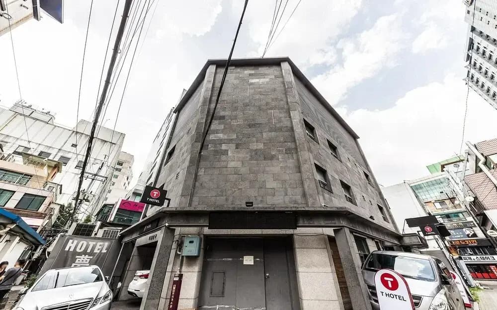 T hotel Cheonho - photo 1